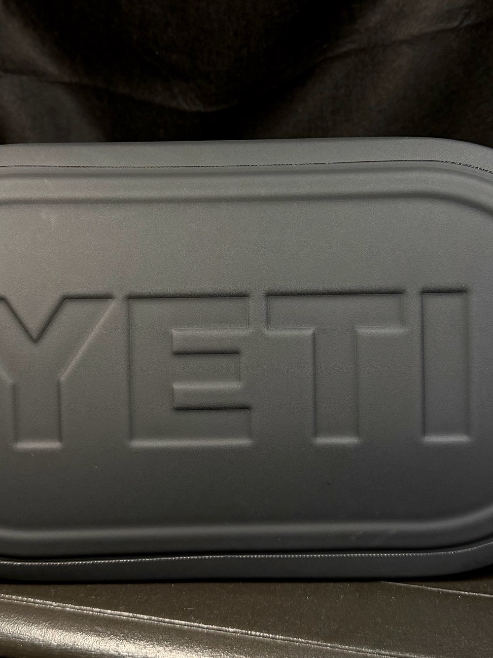 Yeti Camino 35 Carryall Bag — Black NWT - Picture 7 of 8